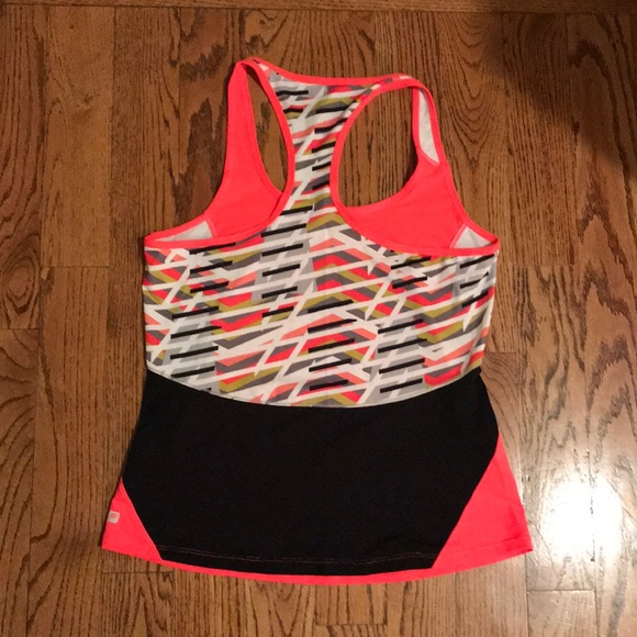 Fabletics tank - Picture 2 of 3